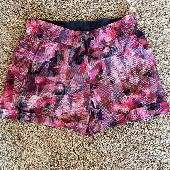 Lululemon Shorts - Picture 1 of 2